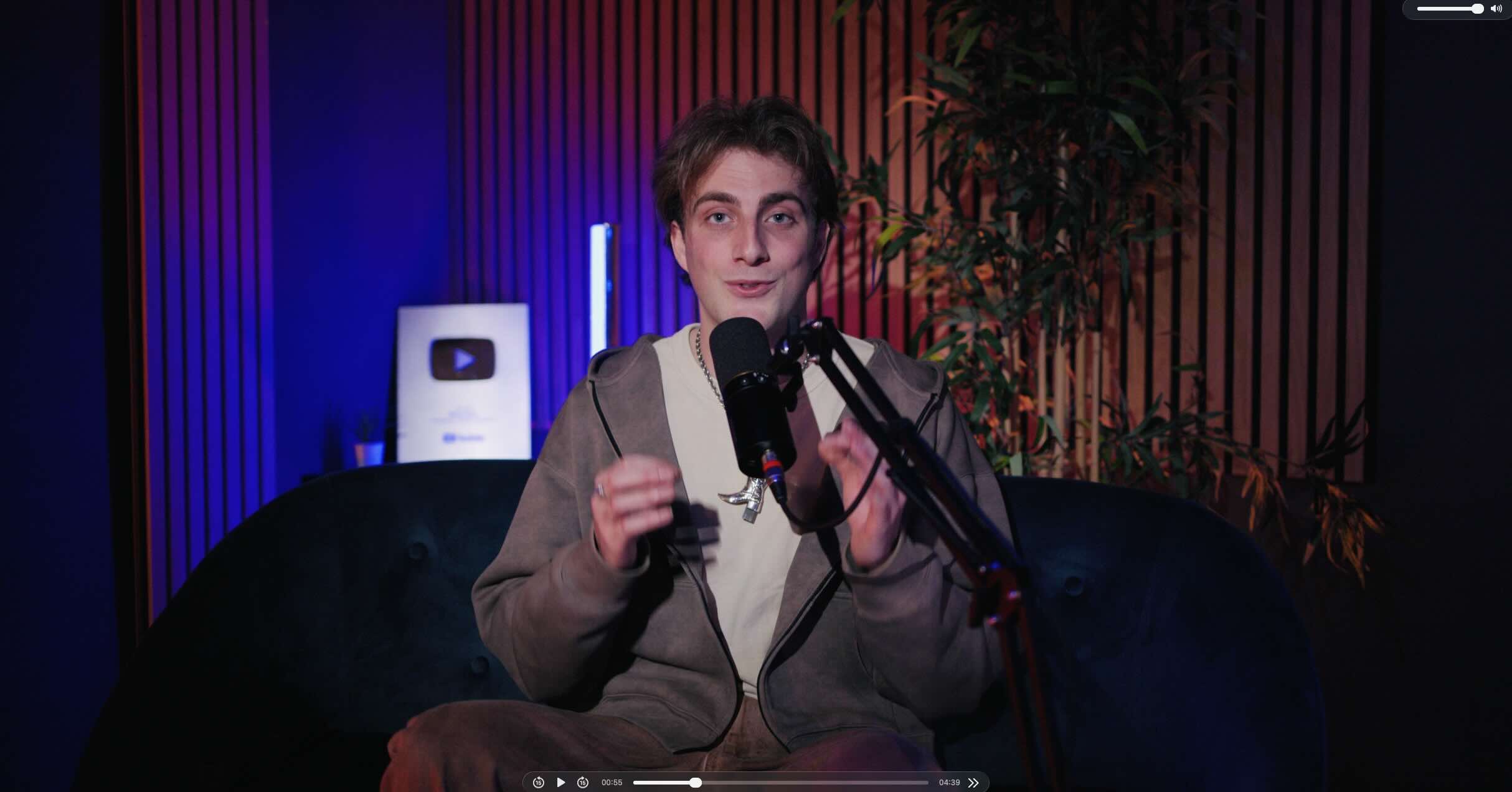 Plateau podcast angle 3